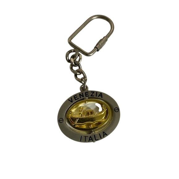 Souvenir Venezia Italia Silver Keychain with rotating gold Gondolier - Picture 2 of 2